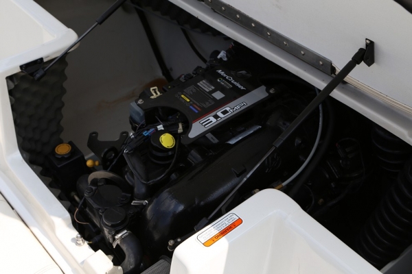 BOATS TAHOE Q4 เครื่องหัวฉีด135แรงม้า4จังหวะ ปี2009 ขายถูกๆ