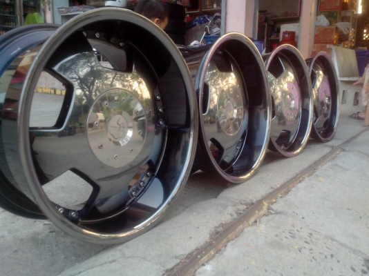 lowenhart 18 5/4รู114.3 F 8 ET45 R 9 ET38เดิมๆไม่มีเบียด   ขาย 9500