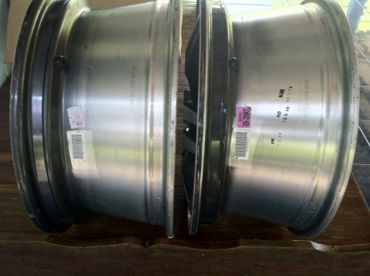 (ส่งพัสดุให้คุณรุ่งธรรม จ.ปทุมธานี เรียบร้อยแล้ว ขอบคุณมากครับ)ขายแม็กเอ็นไกแท้ติดรถ อีซูสุ ดีแม็ก ซูปเปอร์แพล็ททีนั่ม ขอบ 16 1 คู่ ไม่คด ไม่ดุ้ง ไม่มีฝาครอบดุม ราคาต่อรองได้ สามพราน นครปฐม