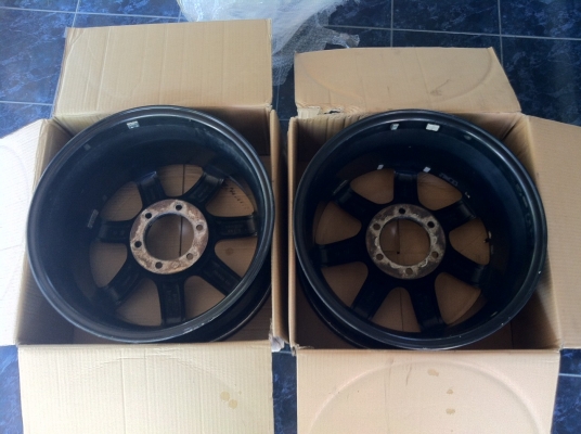 ส่งขนส่งนิ่มซีเส็งให้คุณสุพีรณัฐ จ.ลำปาง แล้วครับ ขอบคุณมากครับ ขายล้อแม็ก LENSO RT7 แท้ ขอบ 18 กว้าง 9 ทั้ง 4 วง ไม่คด ไม่ดุ้ง ลดราคาเหลือ 9,999 บาท ต่อรองได้ สามพราน นครปฐม