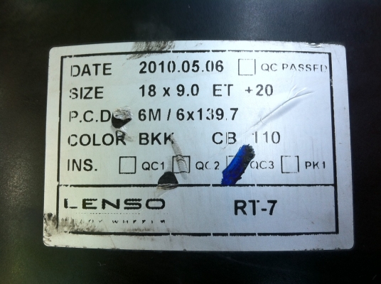 ส่งขนส่งนิ่มซีเส็งให้คุณสุพีรณัฐ จ.ลำปาง แล้วครับ ขอบคุณมากครับ ขายล้อแม็ก LENSO RT7 แท้ ขอบ 18 กว้าง 9 ทั้ง 4 วง ไม่คด ไม่ดุ้ง ลดราคาเหลือ 9,999 บาท ต่อรองได้ สามพราน นครปฐม