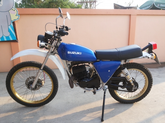 ขายSUSUKI TS125 สวยๆ ทะเบียนโอน