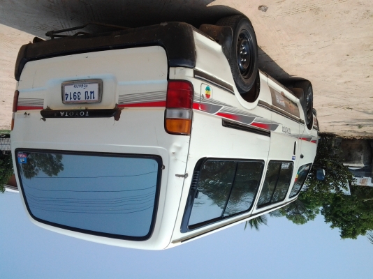 รถตู้ราคาถูกคับพี่น้อง