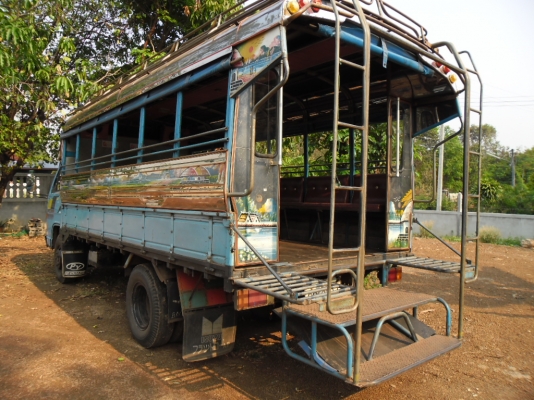 ขายรถบรรทุก 6 ล้อ ISUZU NPR 110 รถห้างแท้ๆสวยๆเดิมๆเครื่องดีคัสซีสวยมากๆทะเบียนเต็ม