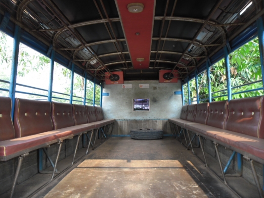 ขายรถบรรทุก 6 ล้อ ISUZU NPR 110 รถห้างแท้ๆสวยๆเดิมๆเครื่องดีคัสซีสวยมากๆทะเบียนเต็ม