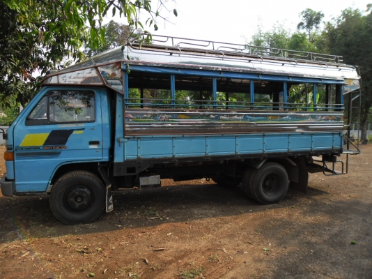 ขายรถบรรทุก 6 ล้อ ISUZU NPR 110 รถห้างแท้ๆสวยๆเดิมๆเครื่องดีคัสซีสวยมากๆทะเบียนเต็ม