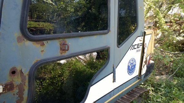 SK60-3 Yutani รถเช็คนอกไม่เคยใช่ในเมืองไทย มีลายเจาะ ติดแอร์แล้ว รถสวย เอกสารอินวอยล์....