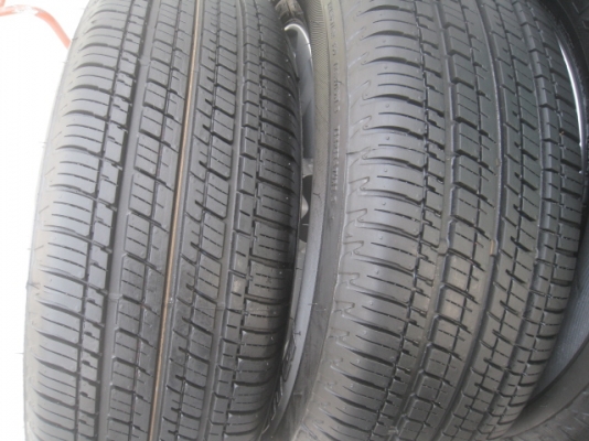 ขายล้อแม็กป้ายแดง honda crv 17"x6.5" et50 5 รู 114.3 พร้อมยางปี13 สนใจติดต่อเล็กคลองสามครับ (081-3747940)