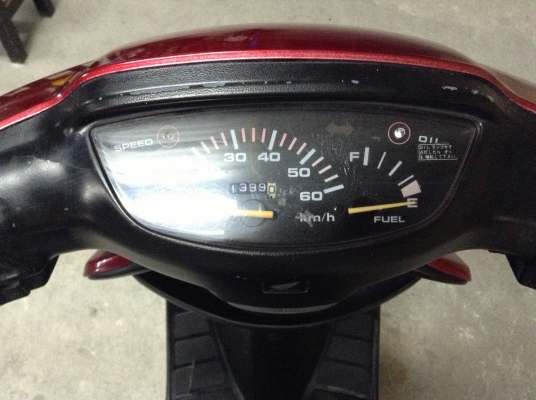 ขาย!!! ฮอนด้าดีโอ้50cc สต๊าทมือและเท้า สภาพสวย รถเครื่องดีคับ มีกล่องใหญ่ไว้เก็บของใต้เบาะคับ มีเอกสารซื้อขายจากร้านเชียงกงคับ