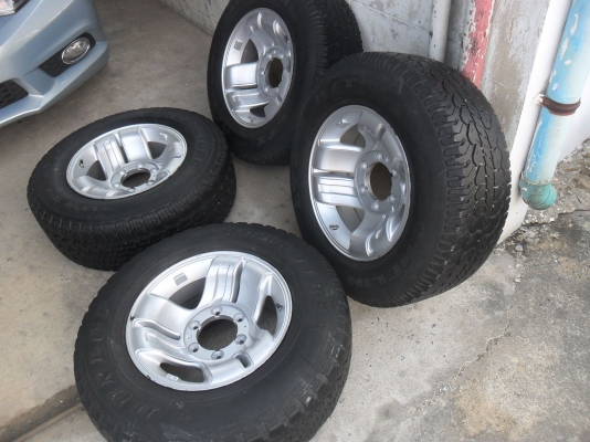 ล้อแม็ก 15นิ้ว 6รู โหดๆ  พร้อมยาง สวยๆ 4 ล้อ ราคา 5700 บาท