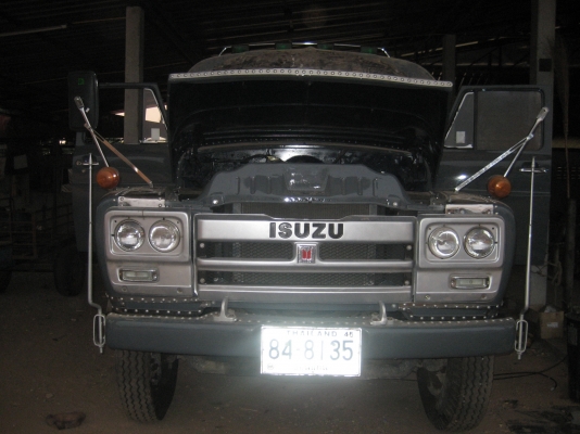 หัวรถ    หัวยาว อีซูชุ  28000  บาท