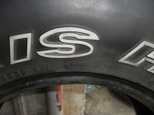 ยาง MAXXI 255/70R15 ปี09 สวยๆ 4 เส้น ราคา 2900 บาท