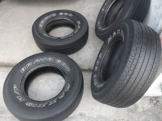 ยาง MAXXI 255/70R15 ปี09 สวยๆ 4 เส้น ราคา 2900 บาท