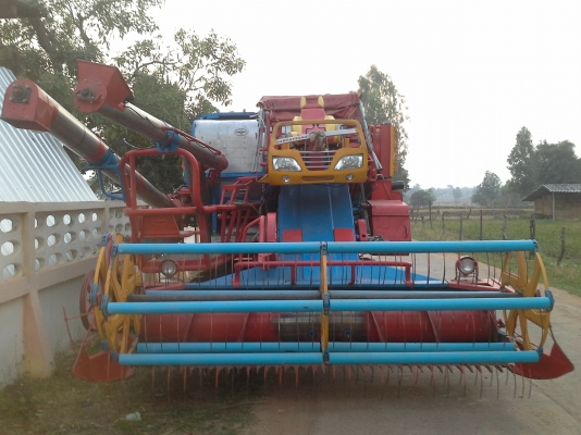 ขาย KM 54 เดิน 12 HT(comosak) เครื่อง มิตซู+turbo (260 แรง) โซ่ D2  48 ข้อ โรลเลอร์ D2 12 ลูก หน้าเกี่ยว 3 เมตร อุ้มเลด 2.5 ตัน ราคาต่อรองได้ครับ ท่อส่งข้าวปรับระดับ ปั้มDAIKIN 23 มอร์เตอร์ใหญ่ยิงตรง สภาพใหมามากครับ