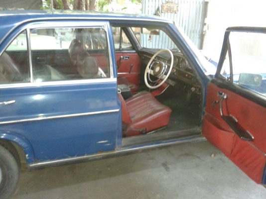 Benz w108 280 s รุ้น ปี 1970 เครื่อง Benz 300 D เดิมทั้งคัน แอร์เย็น พวงมลัยเพาเวอร์เดิม ขับสนุก ใชัประจำวันได้เลย