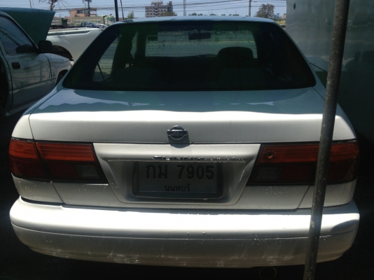 นิสสันซันนี่ ไฟท้ายแยก รถสวย เอกสารครบพร้อมโอนติดแก๊สLPG