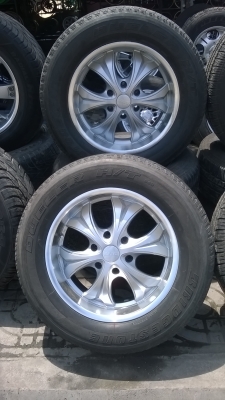 ขายล้อขอบ18พร้อมยางชุดละ9800