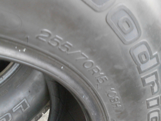 255/70R15 BF Goodrich long trail T/A tour มี 2 เส้น TEL.081-427-3941 255/70R15 BF Goodrich long trail T/A tour มี 2 เส้น TEL.081-427-3941