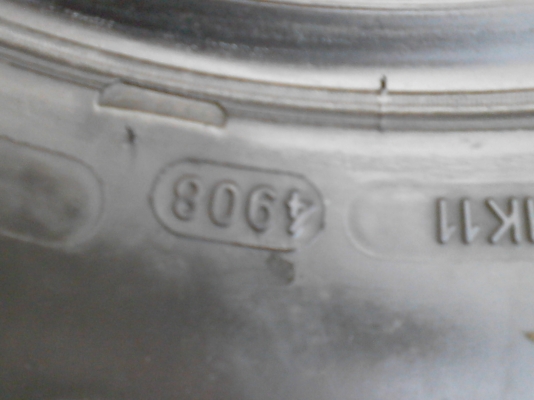 255/70R15 BF Goodrich long trail T/A tour มี 2 เส้น TEL.081-427-3941 255/70R15 BF Goodrich long trail T/A tour มี 2 เส้น TEL.081-427-3941