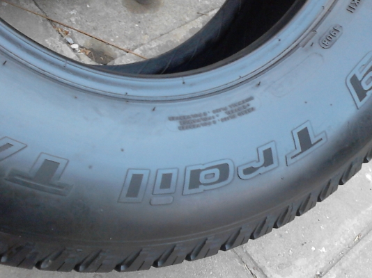 255/70R15 BF Goodrich long trail T/A tour มี 2 เส้น TEL.081-427-3941 255/70R15 BF Goodrich long trail T/A tour มี 2 เส้น TEL.081-427-3941