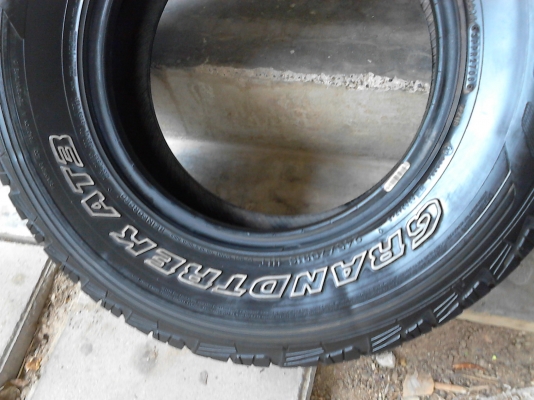 DUNLOP GRANDTREK  AT3  มี 2 เส้น โทร.081-427-3941