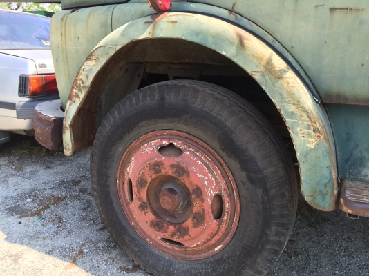 ขาย BENZ หัวแดงโม คลาสสิก ช่วงสั้น มีดั้ม  เหมาะกับการสะสม 089-4324977 >>>เจ้าของขายเอง