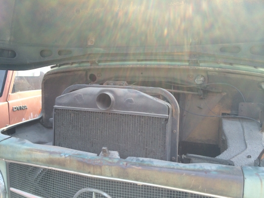 ขาย BENZ หัวแดงโม คลาสสิก ช่วงสั้น มีดั้ม  เหมาะกับการสะสม 089-4324977 >>>เจ้าของขายเอง