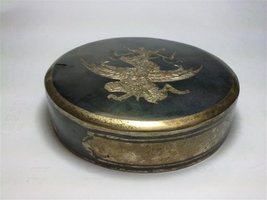 ฝาครอบแก้วเงินเครื่องถม