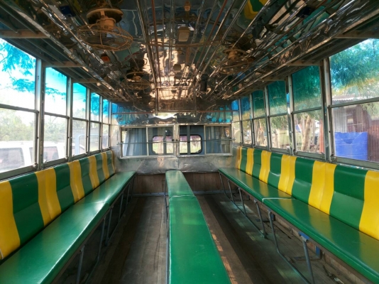 ขายด่วน รถหกล้อโดยสาร ISUZU NPR 130, 5.0 เมตร สภาพพร้อมใช้