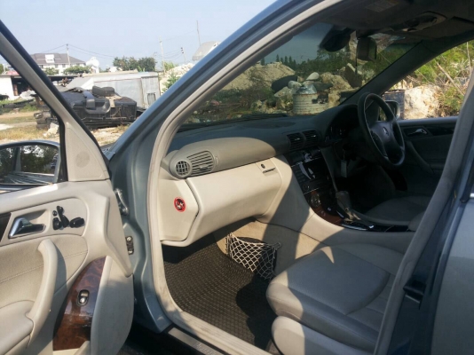 Benz c220 CDi เครื่อง2.2 ดีเชล ประหยัดน้ำมัน รถบ้านสภาพสวยเดิมๆออกห้างมือเดียว