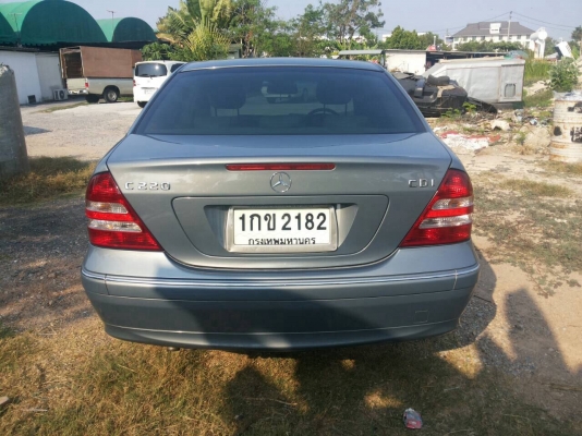 Benz c220 CDi เครื่อง2.2 ดีเชล ประหยัดน้ำมัน รถบ้านสภาพสวยเดิมๆออกห้างมือเดียว