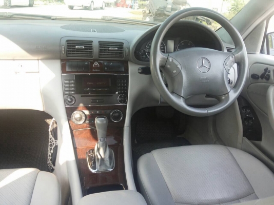 Benz c220 CDi เครื่อง2.2 ดีเชล ประหยัดน้ำมัน รถบ้านสภาพสวยเดิมๆออกห้างมือเดียว