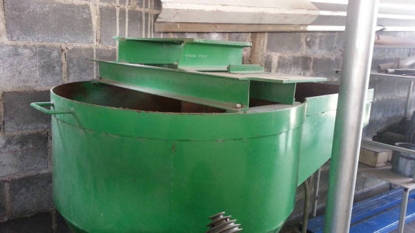 ถังสกรูลำเลียง-ทรงกรวย