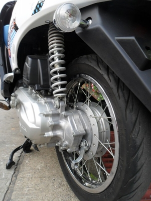 Honda Scoopy I Vividme สีฟ้าขาว รถปี54 เครื่องเดิมฟิตๆ Honda Scoopy I Vividme สีฟ้าขาว รถปี54 เครื่องเดิมฟิตๆ