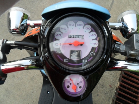 Honda Scoopy I Vividme สีฟ้าขาว รถปี54 เครื่องเดิมฟิตๆ Honda Scoopy I Vividme สีฟ้าขาว รถปี54 เครื่องเดิมฟิตๆ