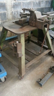 เครื่องดัดท่อ