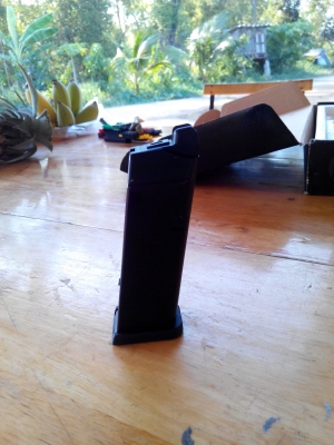 ปืนเเก๊ส G.23 ยิงไปเเค่ 2-3วันเบื่อมันไม่ค่อยดียิงติดนิดๆหน่อยๆ