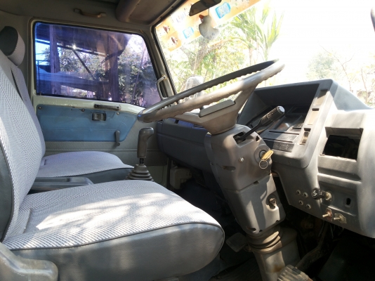 ขายด่วน Hino FC 120 แรง สภาพพร้อมใช้งาน