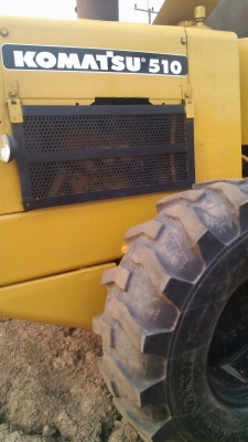 ขาย รถตัก komatsu รุ่น 510 ราคา 700,000 บาท รุ่น 515 ราคา 630,000