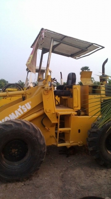 ขาย รถตัก komatsu รุ่น 510 ราคา 700,000 บาท รุ่น 515 ราคา 630,000