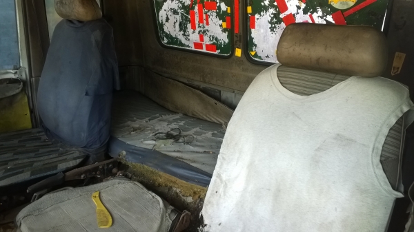 FL176 ของดีสีไม่สวย เครื่อง185แรงHO7C รถเดิมๆขายตามสภาพ หัว-คัสซี..มีเล่มทะเบียน..