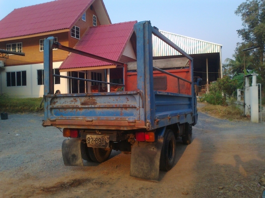 ขาย6ล้อisuzu85ดั้ม