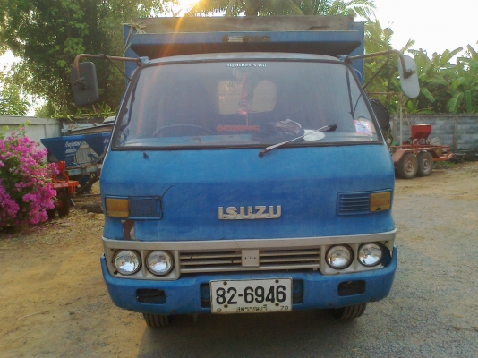 ขาย6ล้อisuzu85ดั้ม