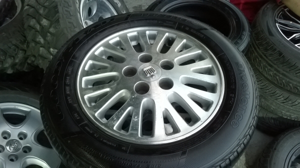 ขายล้อขอบ15 5รู114พร้อมยางชุดละ7500