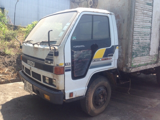ขาย 6 ล้อหัวคัซซี ISUZU 115 เกียร์สั้นปี 37 สนใจโทร 0819701072 ขาย 6 ล้อหัวคัซซี ISUZU 115 เกียร์สั้นปี 37 สนใจโทร 0819701072