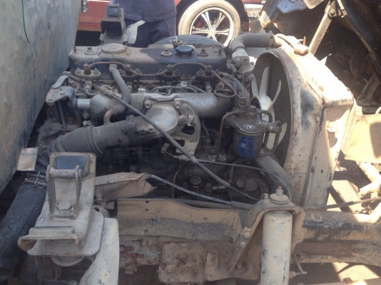 ขาย 6 ล้อหัวคัซซี ISUZU 115 เกียร์สั้นปี 37 สนใจโทร 0819701072
