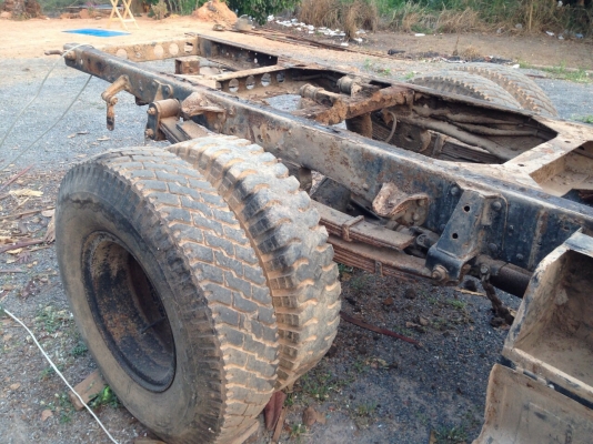 ขาย 6 ล้อหัวคัซซี ISUZU 115 เกียร์สั้นปี 37 สนใจโทร 0819701072