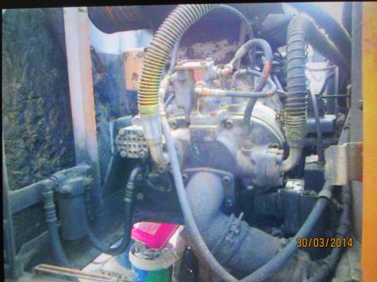 ขายรถแบคโฮ.HITACHI.EX.200-2-มีใบอินวอย์--เก็บงานนิดหน่อย--ขายตามสภาพครับ--