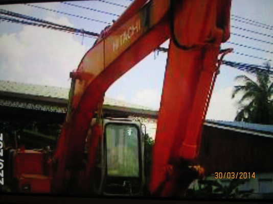 ขายรถแบคโฮ.HITACHI.EX.200-2-มีใบอินวอย์--เก็บงานนิดหน่อย--ขายตามสภาพครับ--