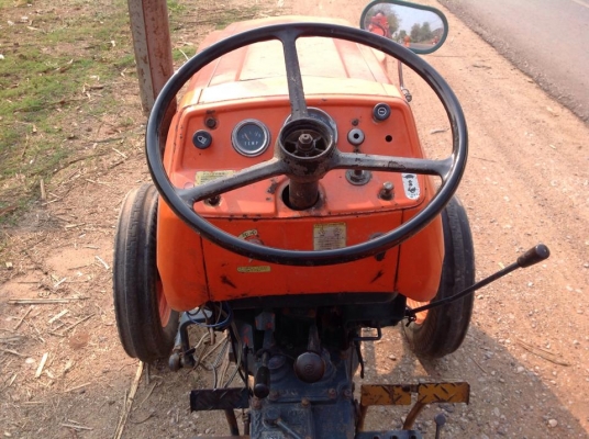 แทรกเตอร์คูโบค้า  26 แรง สภาพดีเยี่ยม พร้อมใช้งาน เดิมๆทั้งคัน นำไปใช้แล้วไม่ผิดหวัง